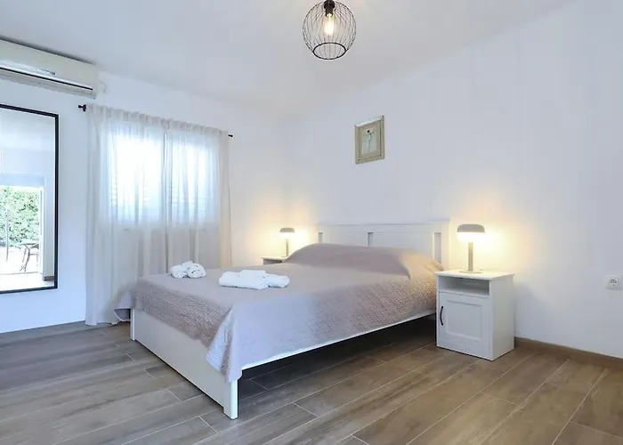 Kraljicina Plaza Apartamento Nin
